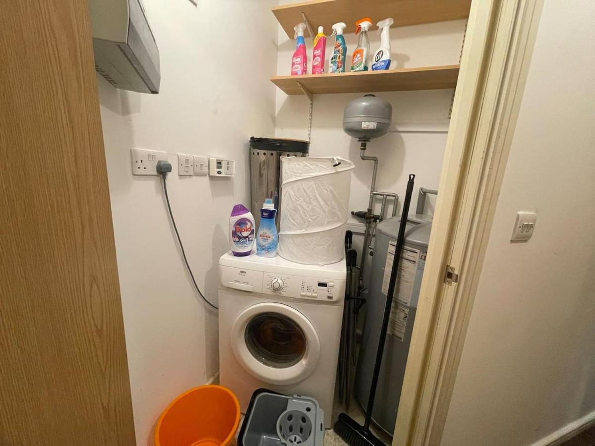 Cityfront Cosy Apt Near City Centre & Etihad Stadium, Free Parking Manchester Exterior photo